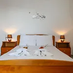 Antonia House Apartment