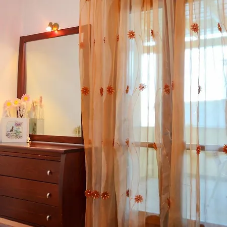 Antonia House