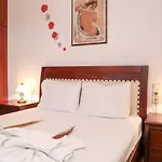 Antonia House דירה