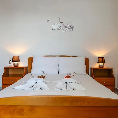 Antonia House Апартаменты