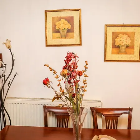 Апартаменты Antonia House *