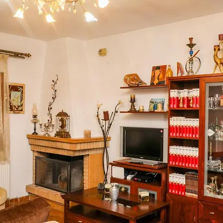Antonia House